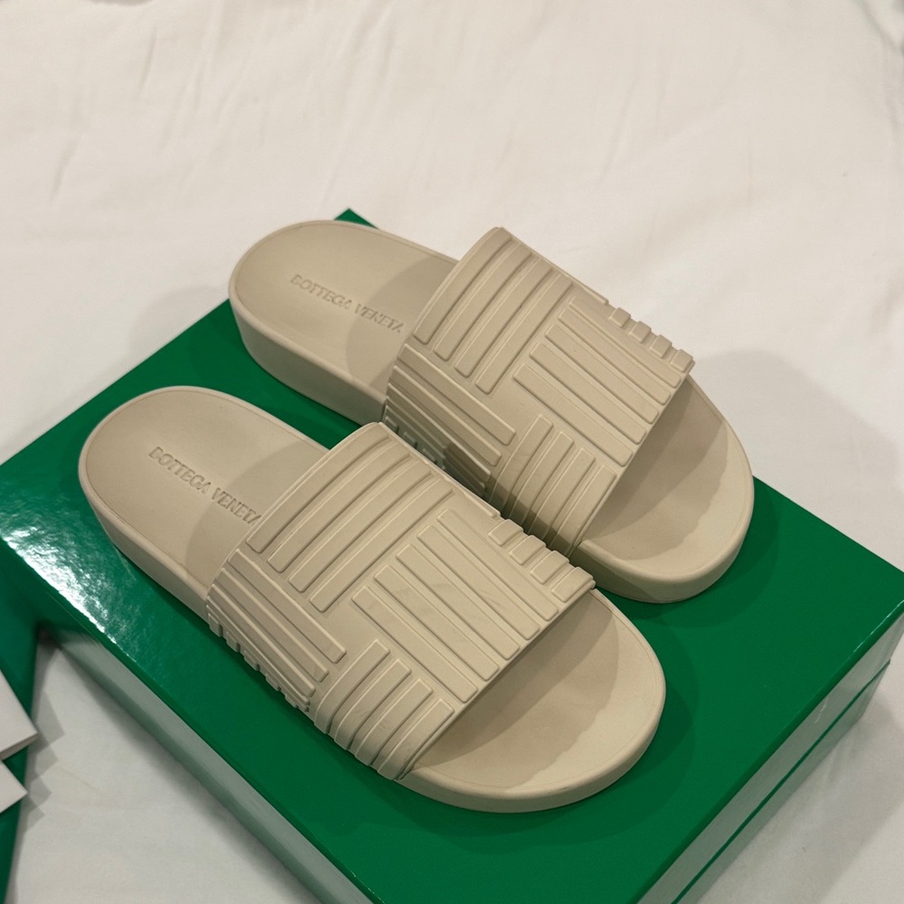 Bottega Veneta Cream Slide Sandals